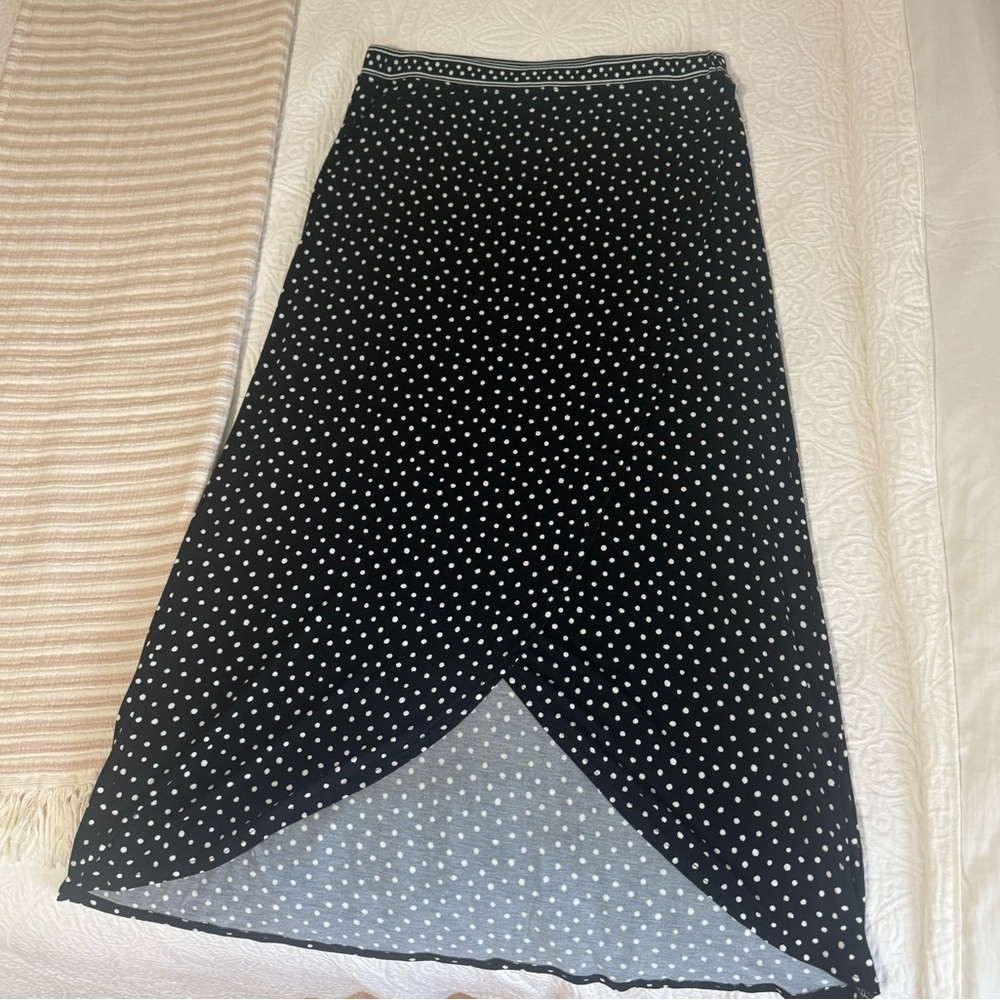Women’s Max Studio Size Large Black/white Polka Dots with high low hemline.